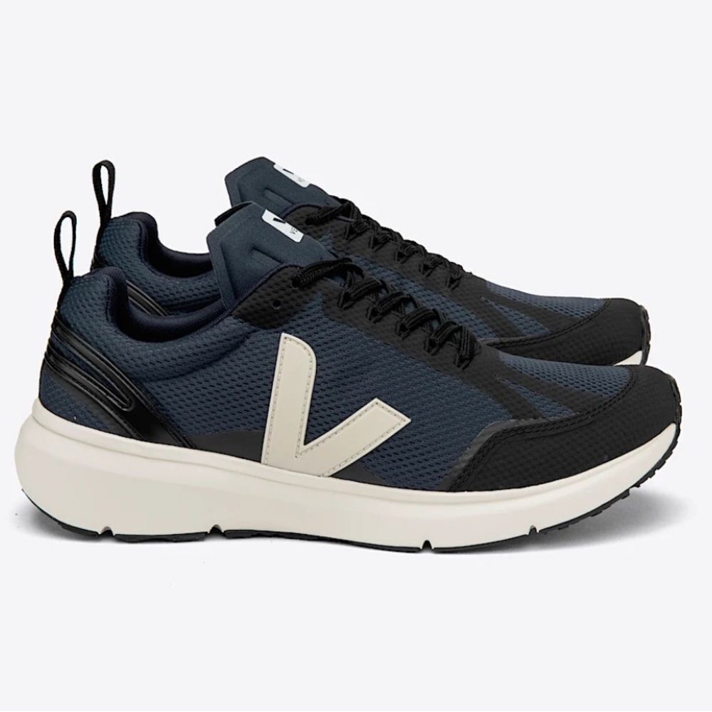 Veja Condor 2 women’s running shoes Sz 7 navy blue VGUC still on site